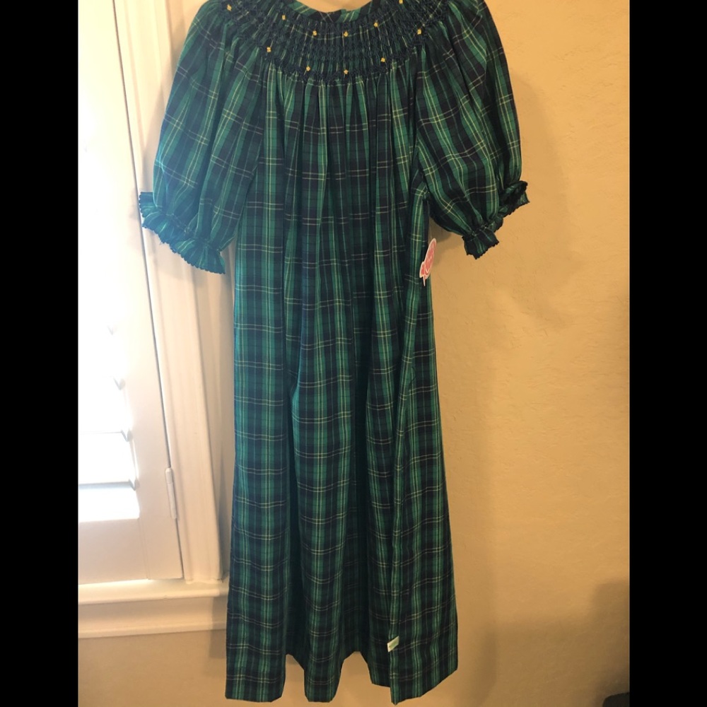 Girls smocked dress